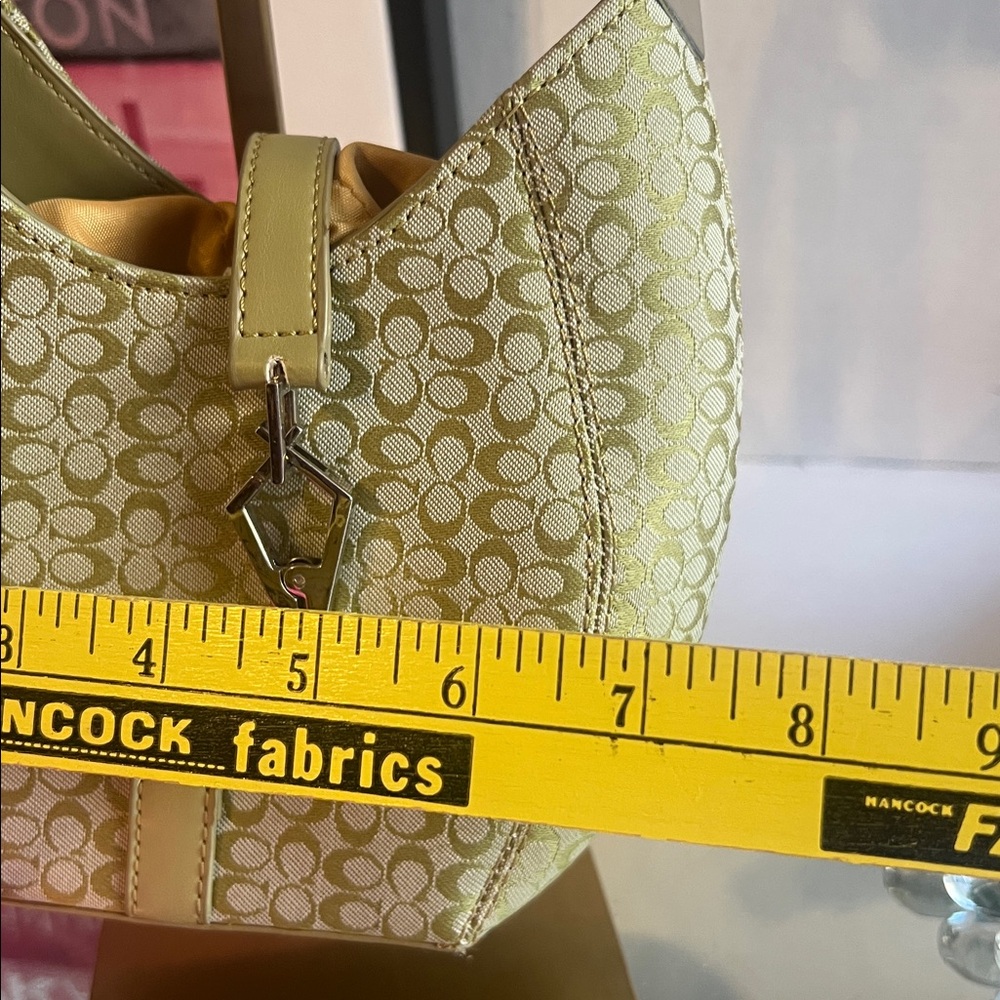 Stylish Yellow Pattern Shoulder Bag - image 10